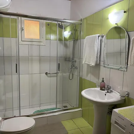 Ilias 파라모나스