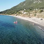 度假居 Ilias 帕拉蒙纳斯
