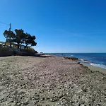 Ilias 度假居 *