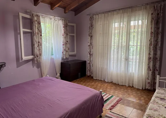 Ilias Semesterbostad